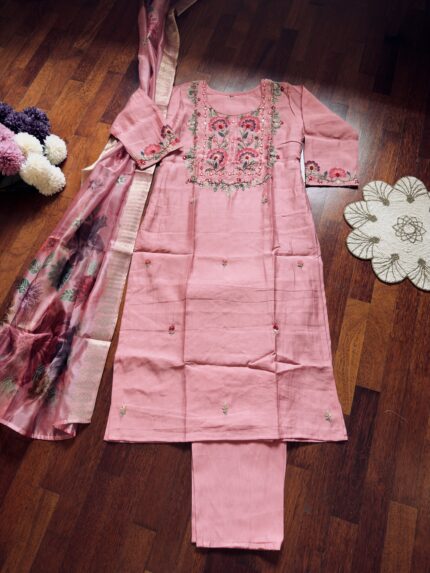 MUSLIN KANTHA-WORK KURTA SET